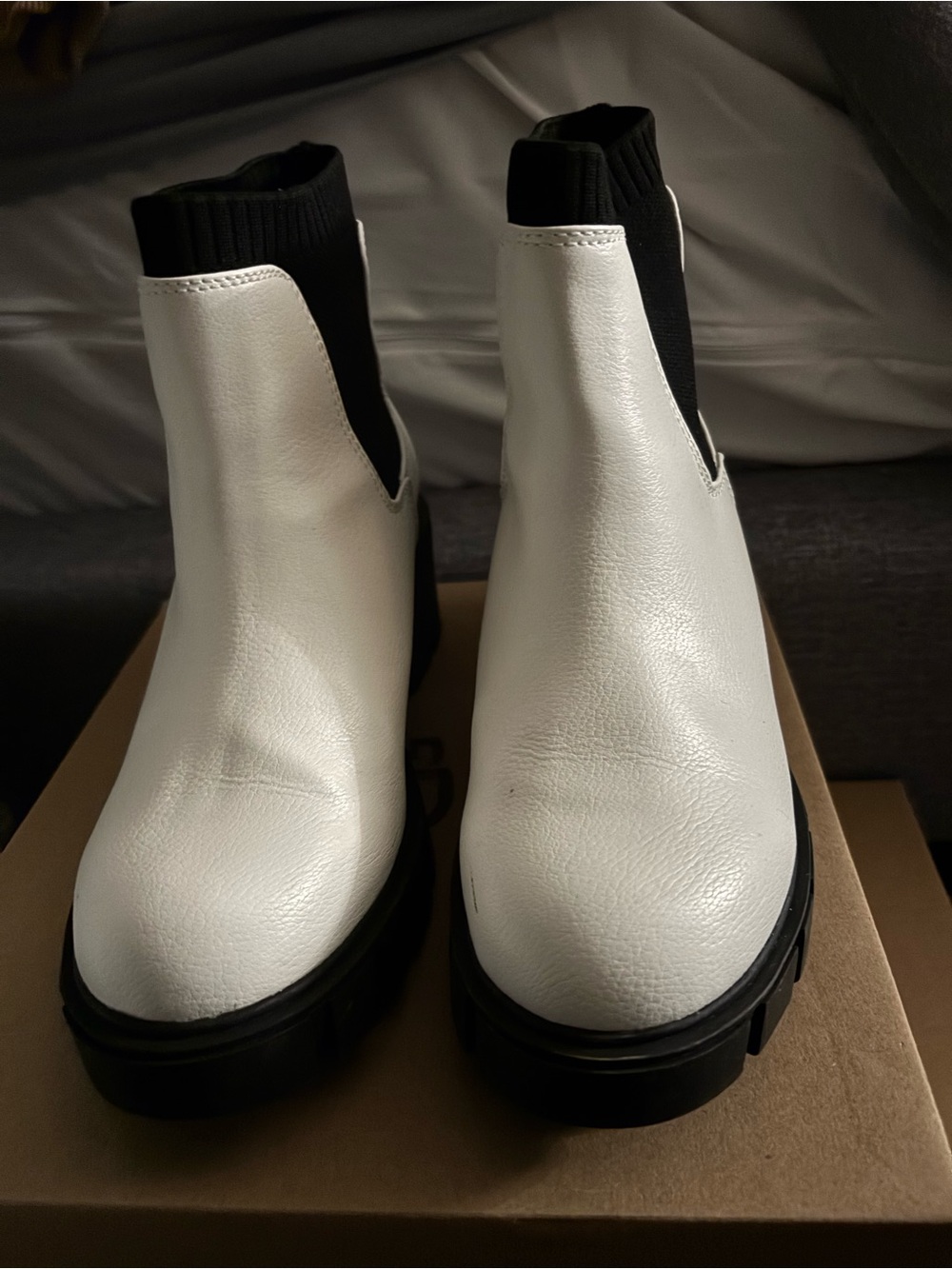 SO White Chelsea-Style Ankle Boots with Black Elastic